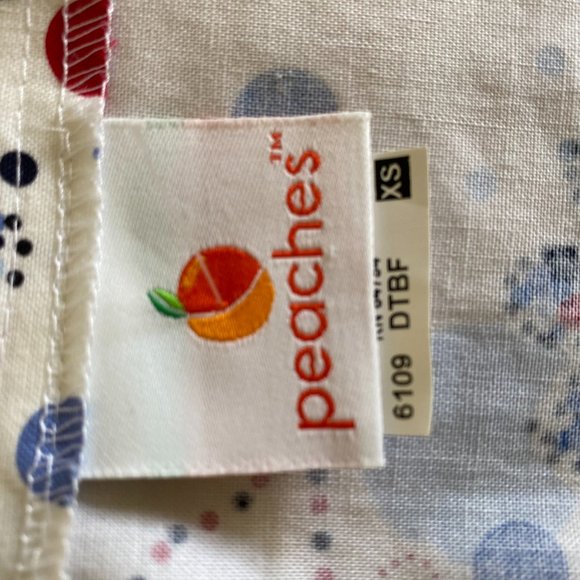 Scrub Top Long Sleeve Size XS- runs slightly big - Picture 8 of 9